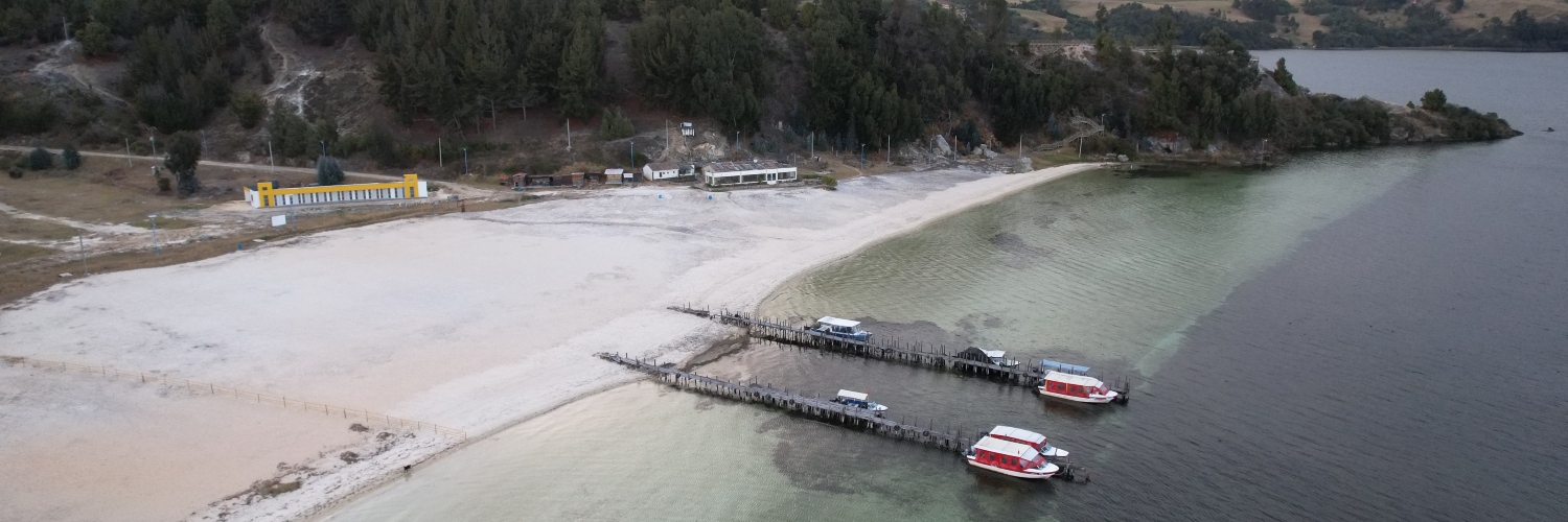 Imagen aérea de la concesión de aguas superficiales en Playa Blanca en Tota, Boyacá